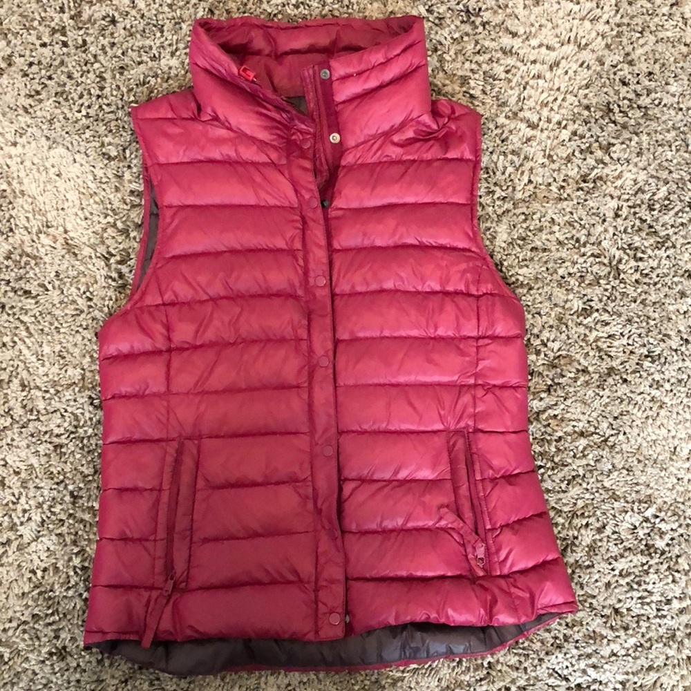 Gap light weight puffer vest